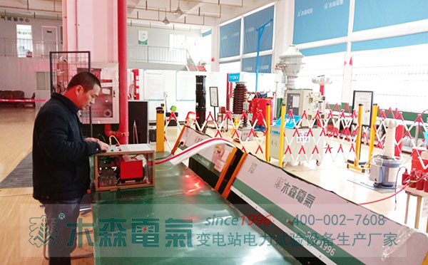 過電壓保護(hù)器測(cè)試儀調(diào)試中